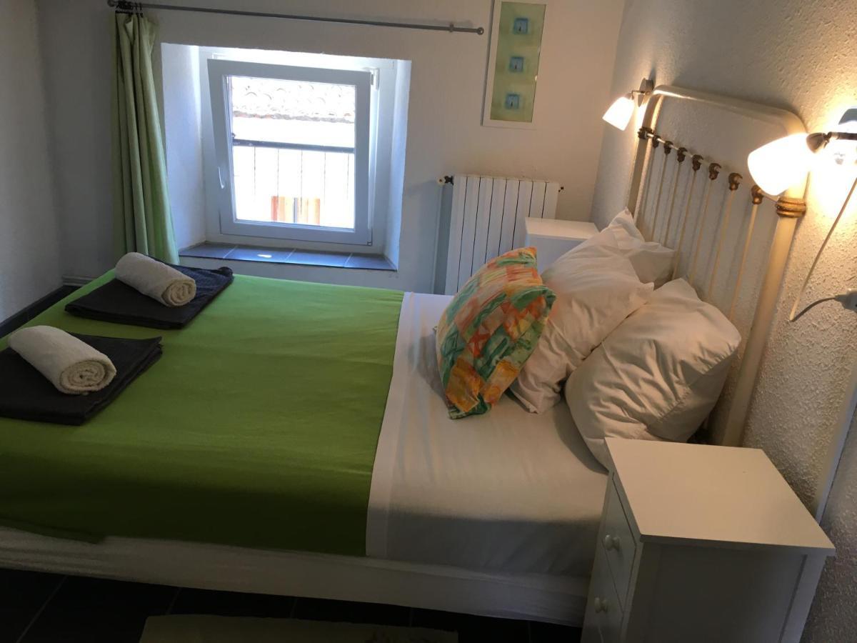 Hotel Axat Екстер'єр фото